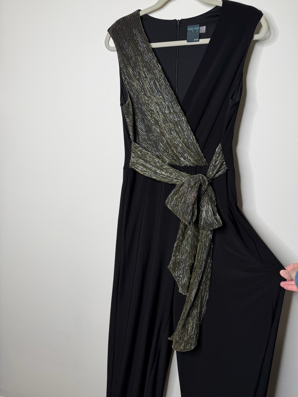 Gabby Skye Black & Gold Metallic Shimmer V-Neck Wide Leg Jumpsuit - Size 12